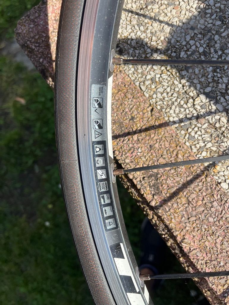 Used tricon Cerchi bike — image 12 of 12