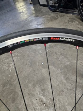 Used Shimano Dura-Ace WH-7850-C24-TL 2011 bike — image 8 of 10