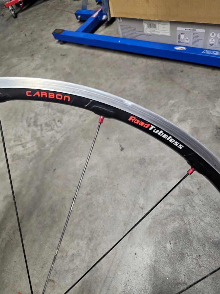 Used Shimano Dura-Ace WH-7850-C24-TL 2011 bike — image 7 of 10