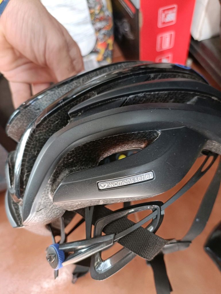 Used Giro Ember mips 2023 bike — image 5 of 9