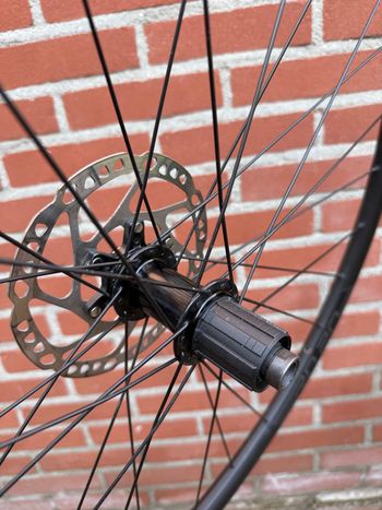 Used maddux RD20 wheelset / almost not used/Shimano Body/28” 2023 bike — image 6 of 7