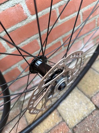 Used maddux RD20 wheelset / almost not used/Shimano Body/28” 2023 bike — image 2 of 7