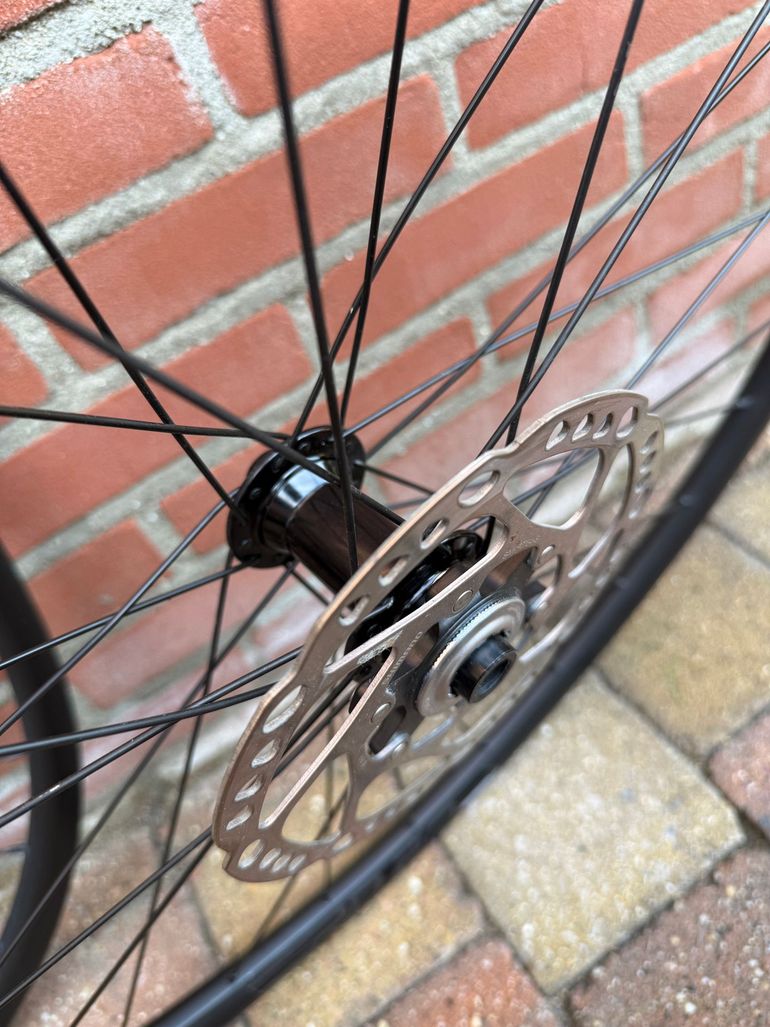 Used maddux RD20 wheelset / almost not used/Shimano Body/28” 2023 bike — image 2 of 7