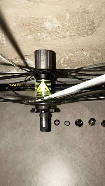Tweedehands Commencal Alpha 27.5 Wheelset bike — afbeelding 4 van 4