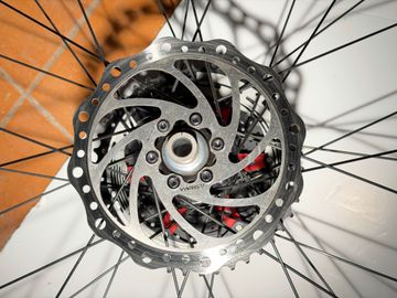 Brugt Chris King Boost Thru Axle 27.5 bike — billede 5 af 16