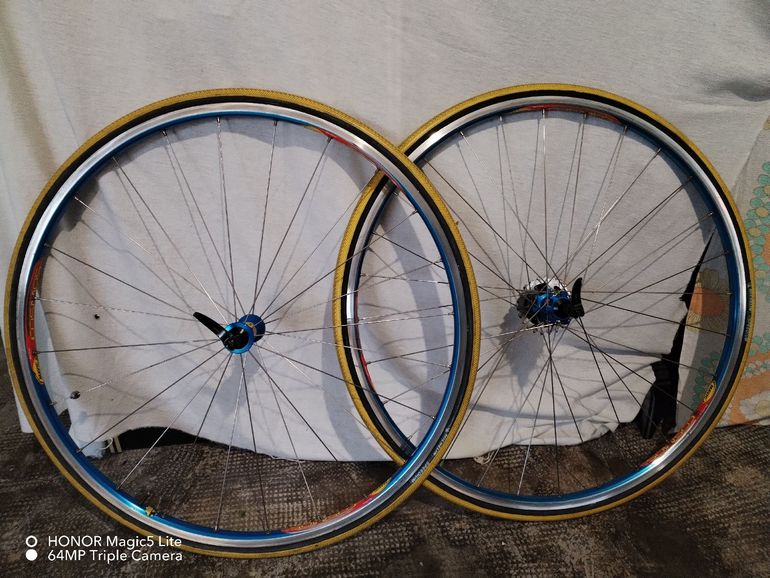 Used Mavic Ruote bike — image 1 of 11