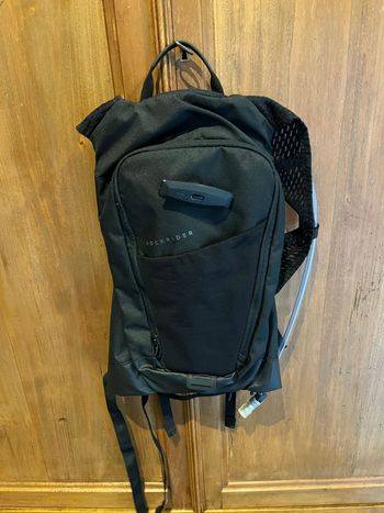 Decathlon, sac à dos Hydratation 2L