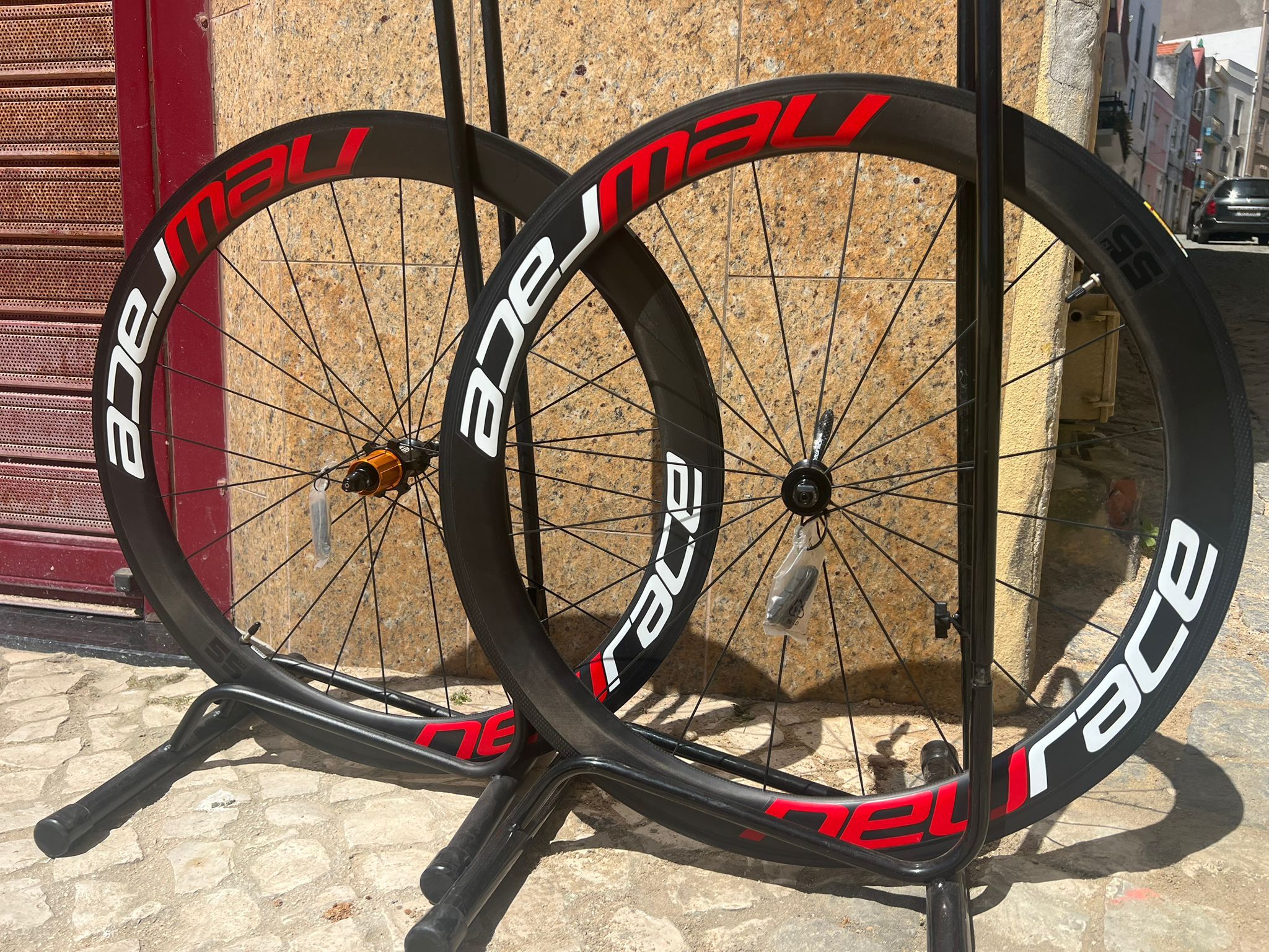New Race rim brake