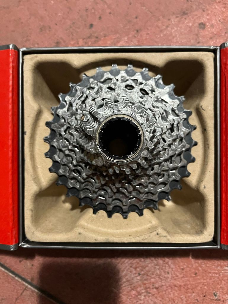 Used Sram Force XDR 10-30 12v 2025 bike — image 2 of 4