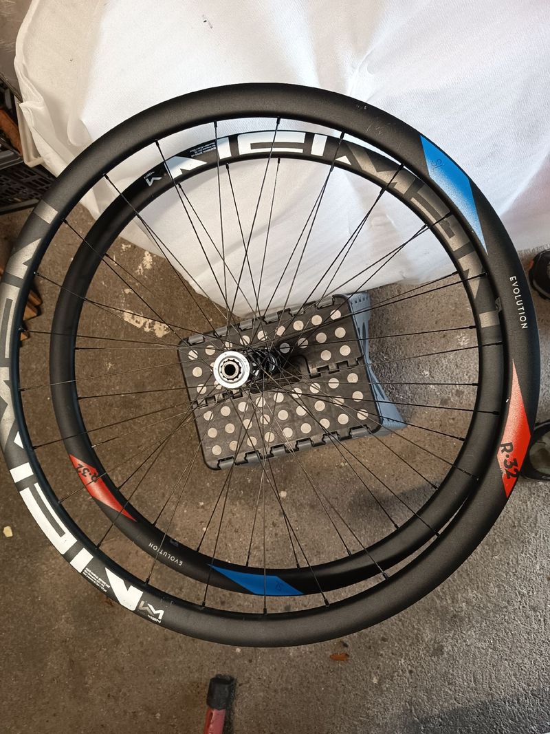 Newmen Revolution R32 bike d'occasion — image 5 sur 5