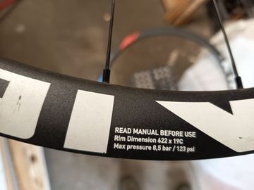 Newmen Revolution R32 bike d'occasion — image 4 sur 5