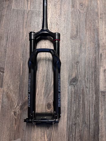 Brugt RockShox Revelation Fork 2024 bike — billede 1 af 4
