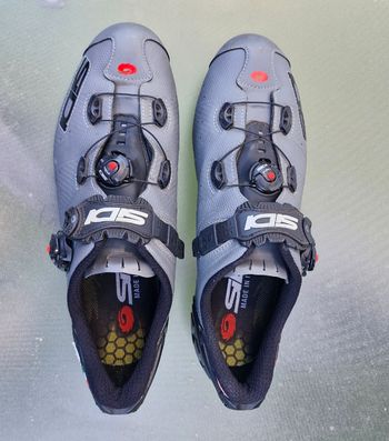 Sidi, Wire2
