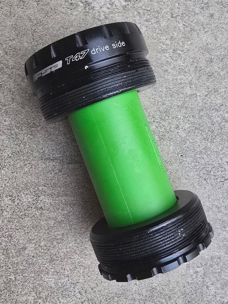 Used Fsa Bbright T47 24mm Bottom Bracket Drivetrain & Pedals