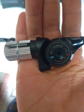 Used Shimano Shifters 10 vitesses bike — image 3 of 3