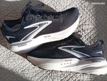 Used Brooks GTS Glycerin 22 bike — image 3 of 8