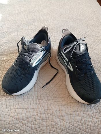 Used Brooks GTS Glycerin 22 bike — image 2 of 8