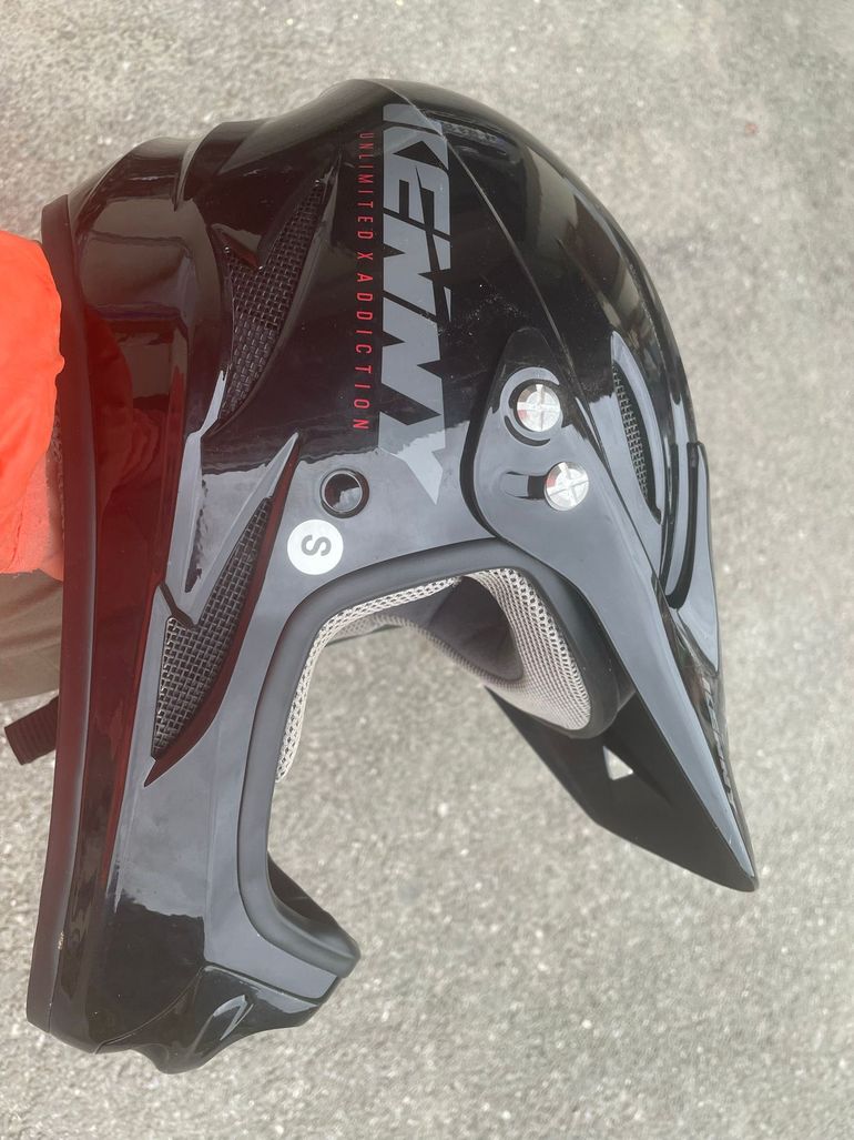 Used keny casque 2024 bike — image 1 of 3