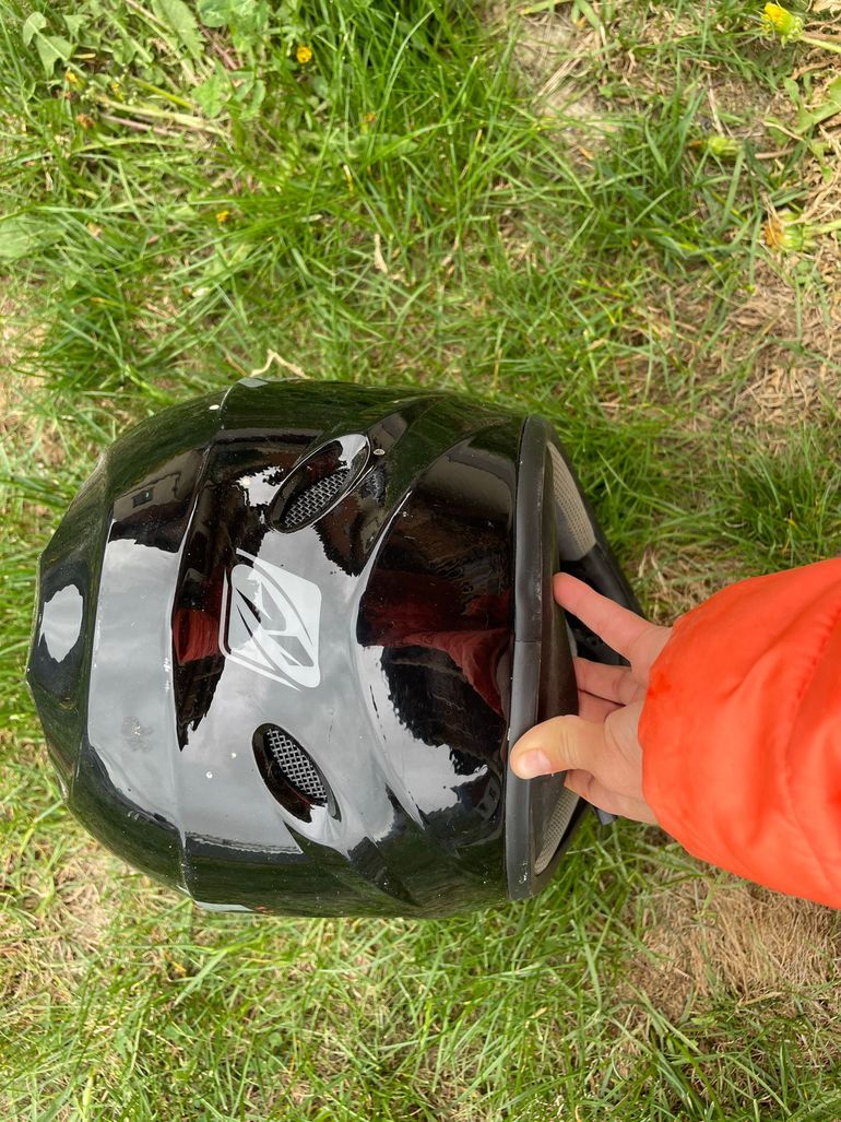 Used keny Casque bike — image 2 of 2