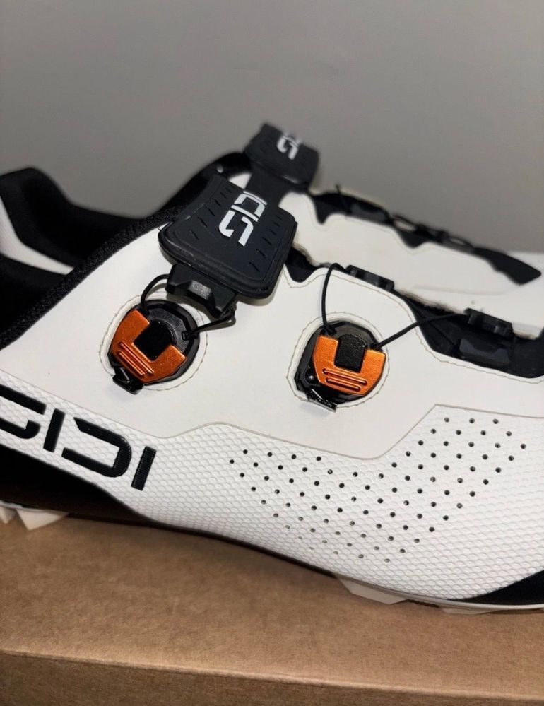 Used Sidi Dominator X 46.5 bike — image 4 of 16