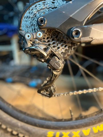 Used Shimano XTR 11v RD Drivetrain & Pedals