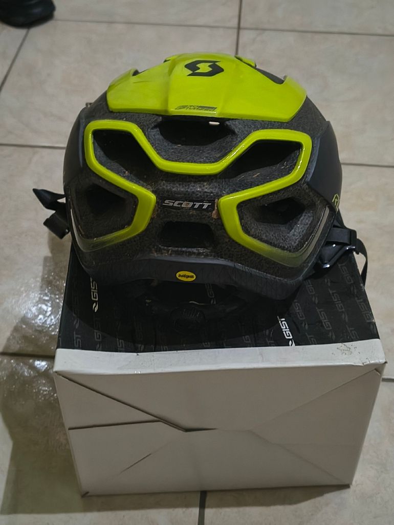 Used Scott rc 2023 bike — image 4 of 4