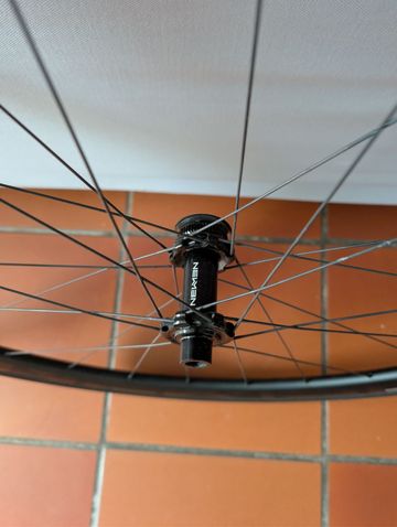 Used Newmen Evolution R.32 bike — image 4 of 5