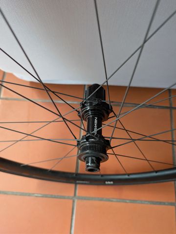 Used Newmen Evolution R.32 bike — image 5 of 5