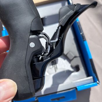 Used Shimano STI Shifter R7120 Disc 12 speed Rechts bike — image 5 of 7