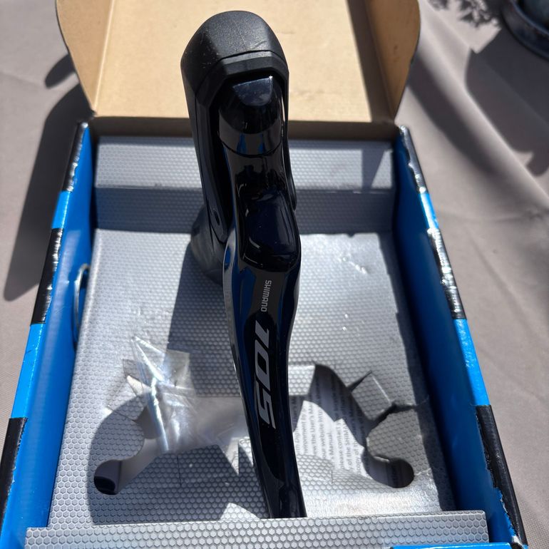 Used Shimano STI Shifter R7120 Disc 12 speed Rechts bike — image 1 of 7