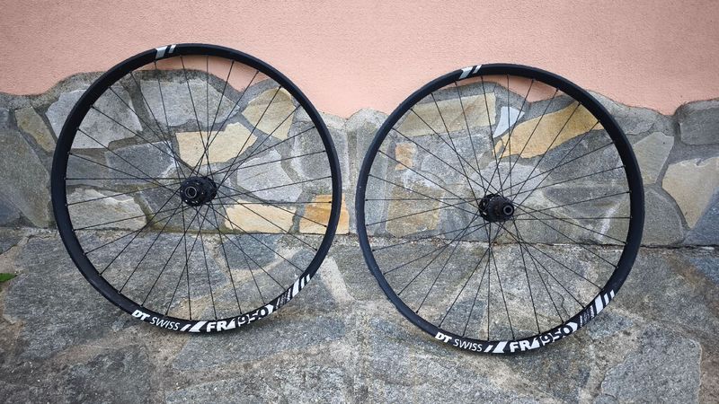 Gebrauchtes Dt Swiss FR1950 bike — Bild 1 von 6