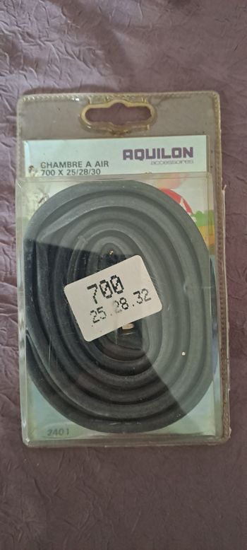 Aquilon, 700 x 25/28/30 Tube