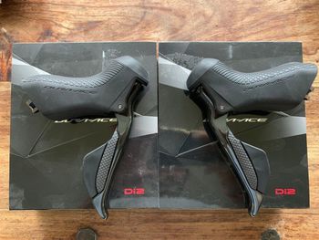Shimano, New Dura Ace DI2 11-speed hydralisk disk grebssæt