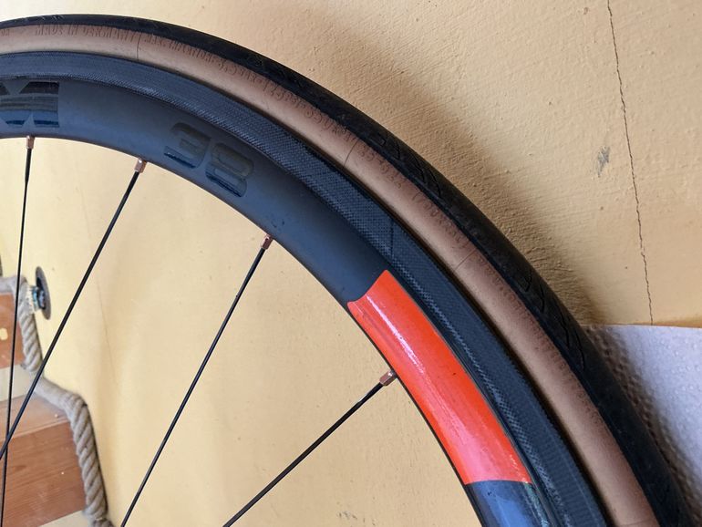 Used Makadamm slim 38 premium pour frein à patin 2021 bike — image 3 of 6
