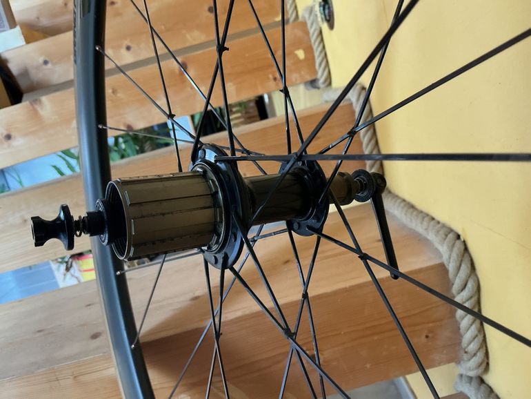 Used Makadamm slim 38 premium pour frein à patin 2021 bike — image 2 of 6