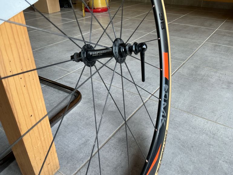 Used Makadamm slim 38 premium pour frein à patin 2021 bike — image 4 of 6