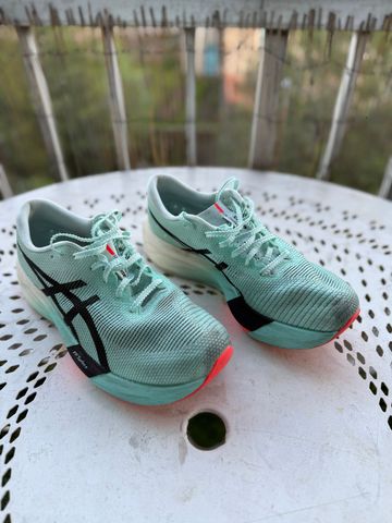 Brugt Asics Metaspeed Sky bike — billede 2 af 4