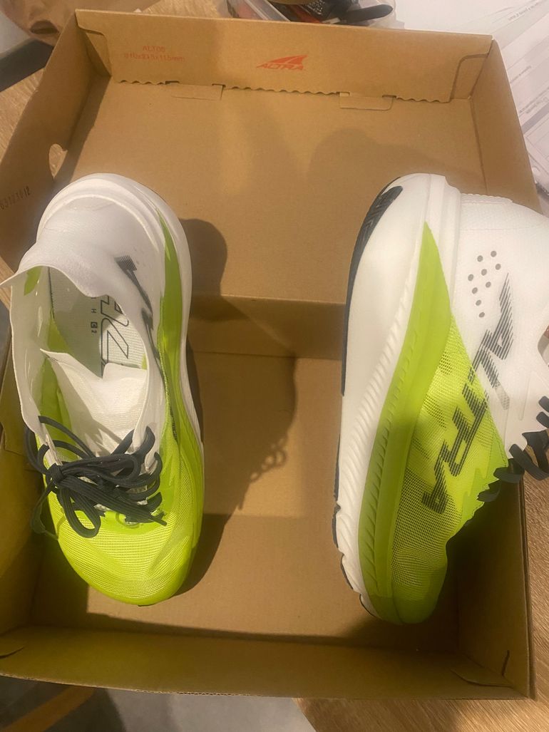 Used Altra Carbone bike — image 1 of 3