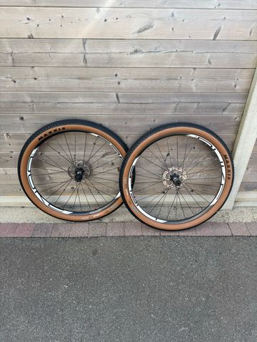 Dt Swiss Paire de roues Carbone DUKE Lucky Jack SLS2 XC Wheels usato
