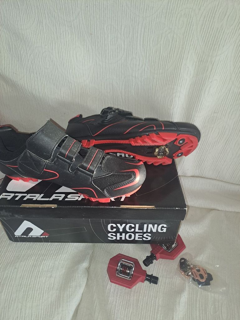 Used ABUS Cycling Shoes Size 43 with Pedals 2026 bike — image 1 of 5
