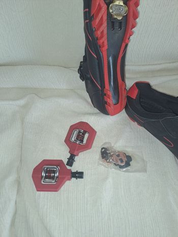 Used ABUS Cycling Shoes Size 43 with Pedals 2026 bike — image 2 of 5