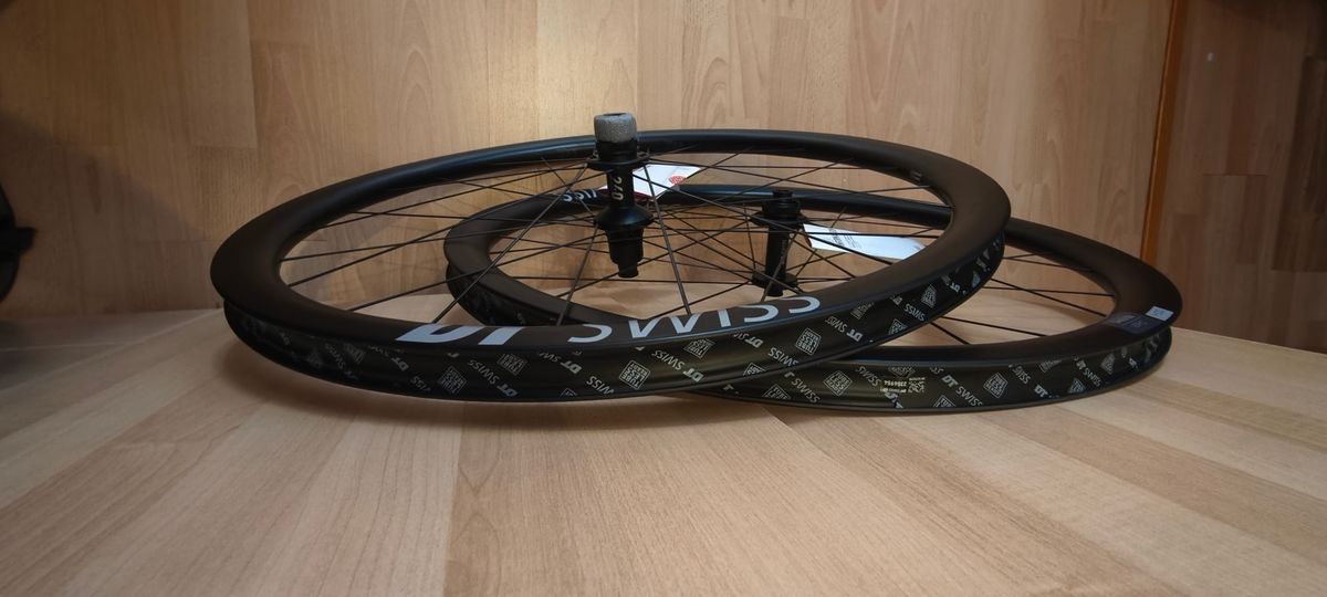 DT SWISS ERC1400 CL35 完全未開封品　カーボン　チューブレス Dt Swiss ERC 1400 DICUT 35 650B