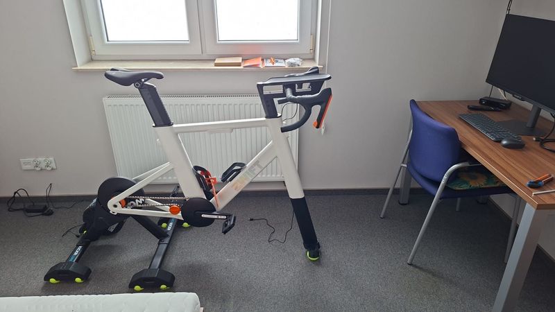 Used Wahoo KICKR CORE 2 Smart Trainer/ Zwift Bike Cycling Accessories