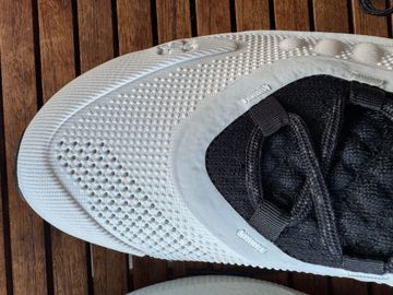 Used Under Armour Phantom 4 2025 bike — image 7 of 9