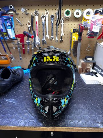 Used Ixs Integrale Helmet bike — image 2 of 6
