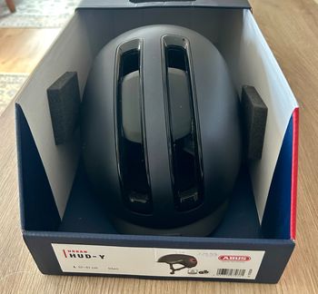Used ABUS HUD-Y Helmet 2025 bike — image 7 of 7