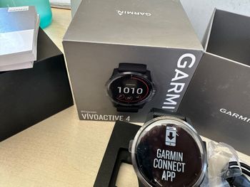 Used Garmin Vivoactive 4 bike — image 3 of 5