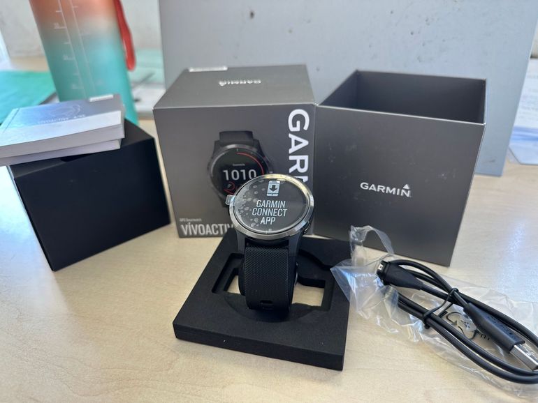 Used Garmin Vivoactive 4 bike — image 2 of 5