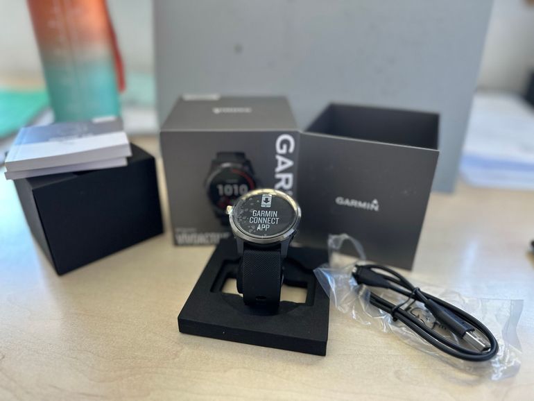 Used Garmin Vivoactive 4 bike — image 1 of 5
