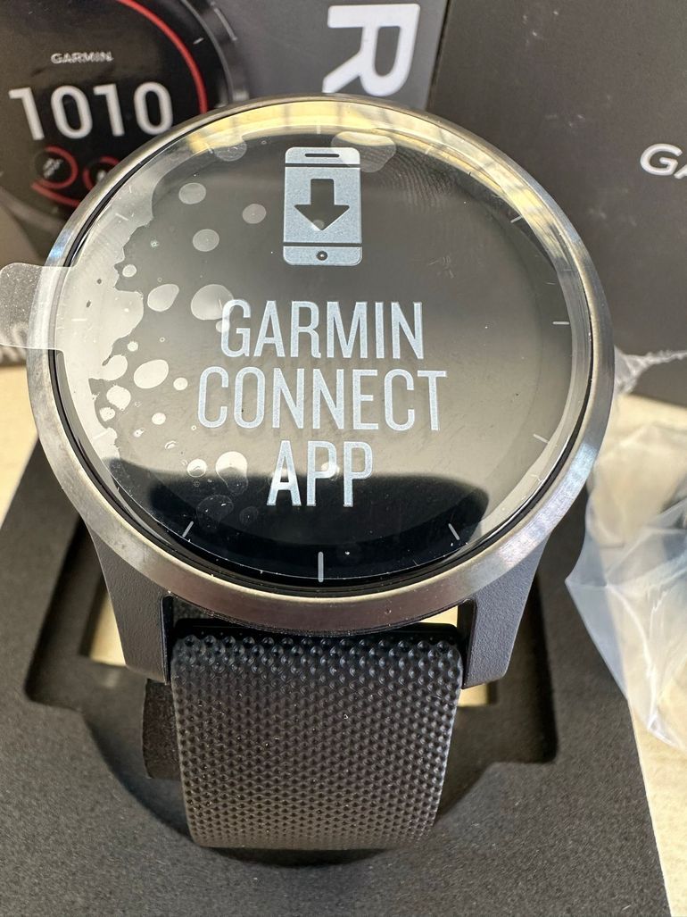 Used Garmin Vivoactive 4 bike — image 4 of 5
